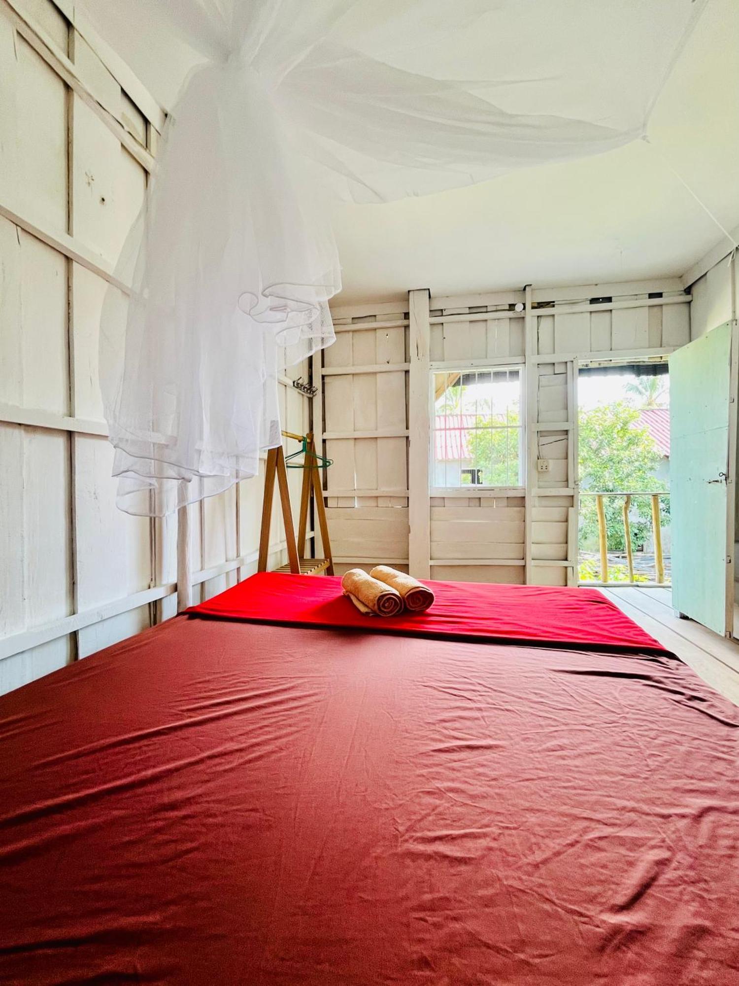 Happiness Guesthouse Ронгсанлем Экстерьер фото